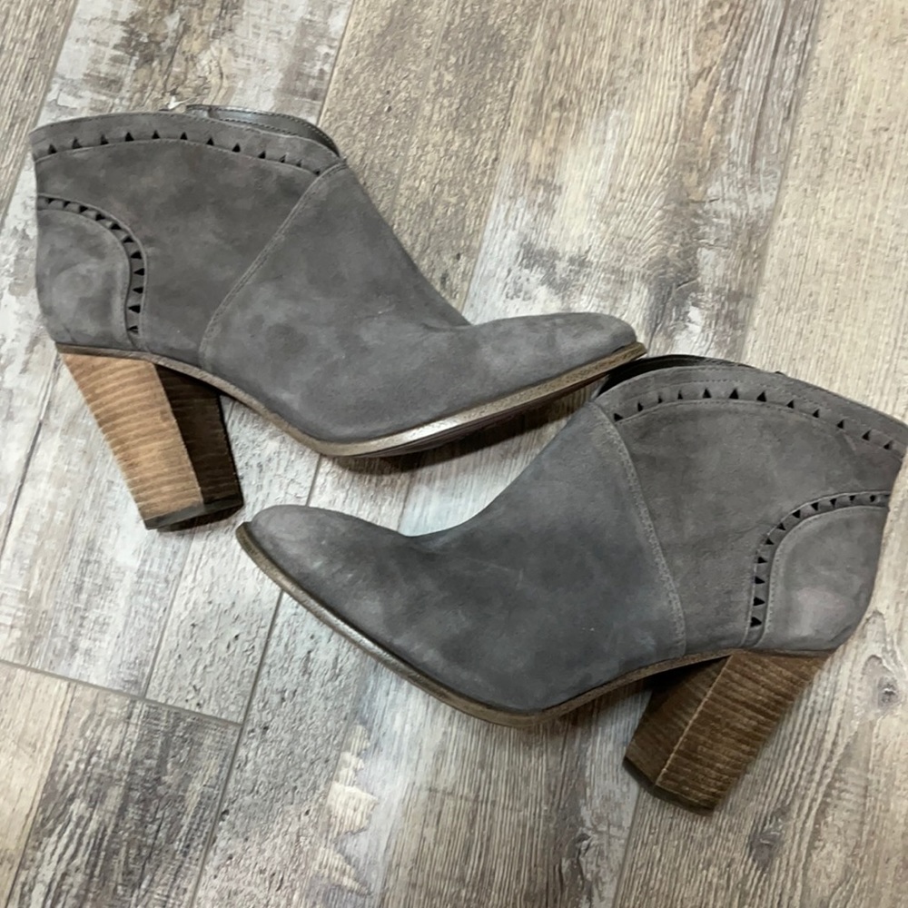 Vince Camuto Bootie